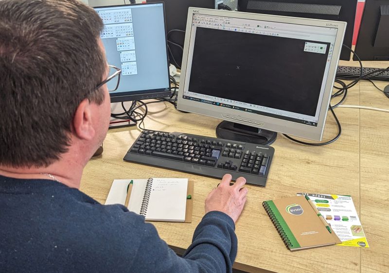 Projeteur VRD : apprentis sur logiciel VRD.