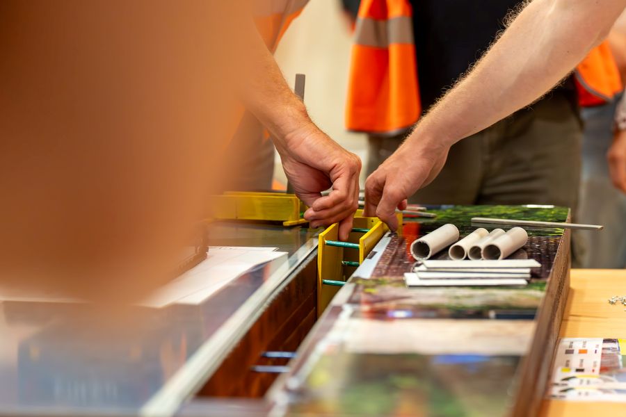 Ateliers pratiques : mise en situation sur un plateau de jeu.